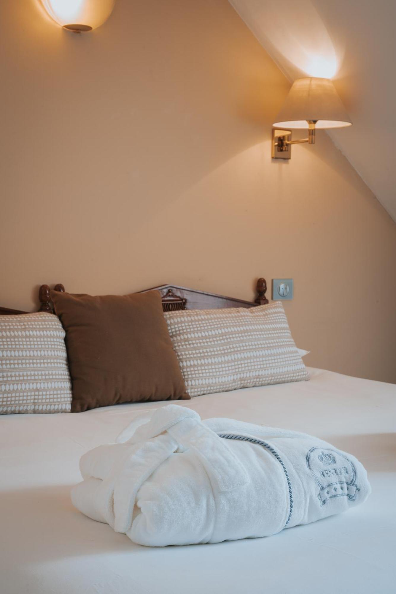 Hotel Henry II Beaune Centre Экстерьер фото